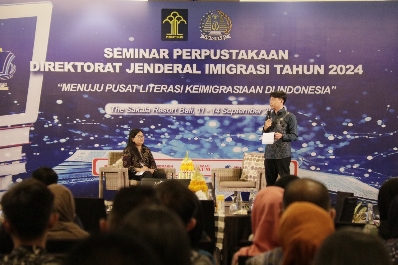 TINGKATKAN LITERASI KEIMIGRASIAN, IMIGRASI LABUAN BAJO HADIRI SEMINAR PERPUSTAKAAN